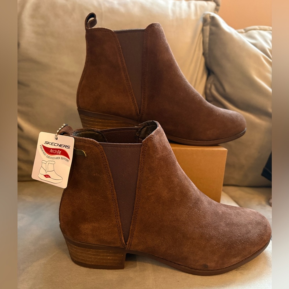 Skechers Women's Suede Ankle Booties - Rich Brown